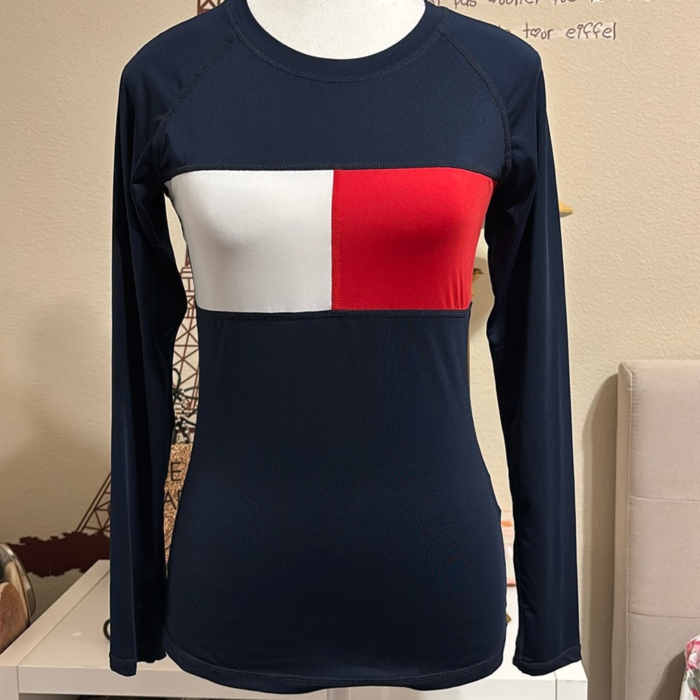 🔥SALE🔥 Tommy Hilfiger Rash Guard Swimwear Top size XS